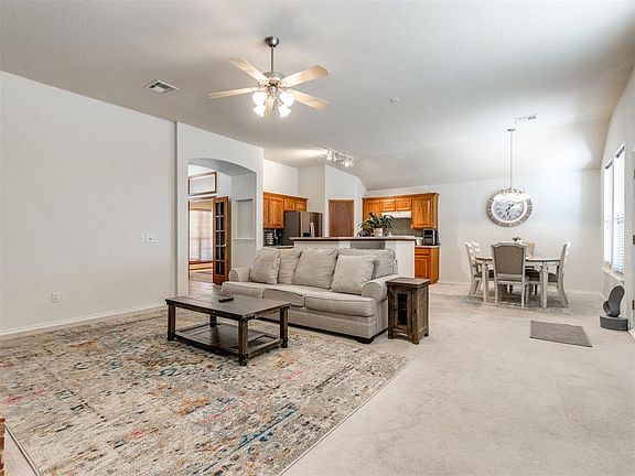 5th image of 14021 Harvest Cir