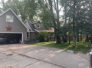 412 S Cottonwood Dr, Mountain View, WY 82939