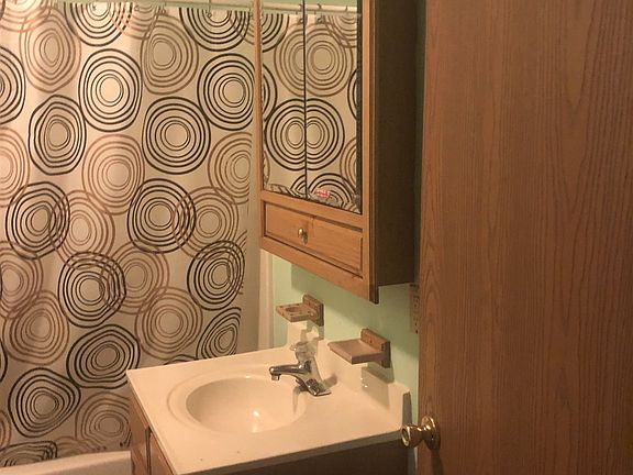 3rd image of 1001 N College St