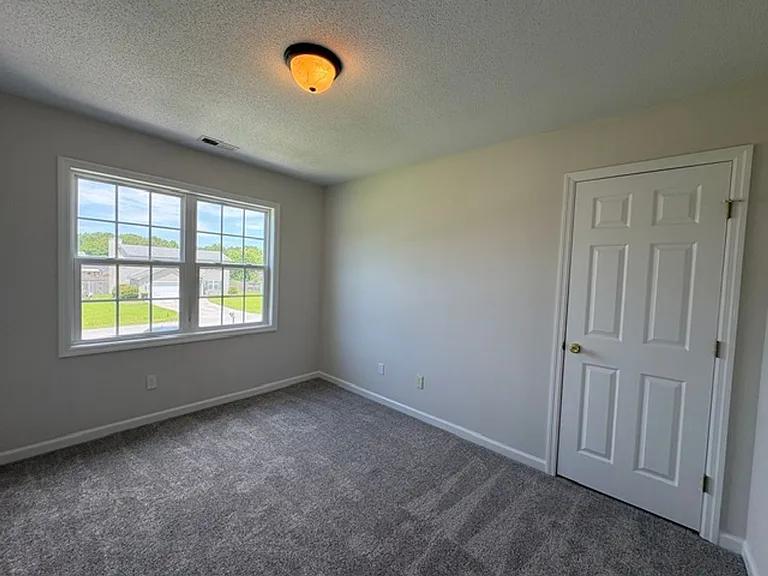 302 Mann St — Photo 17