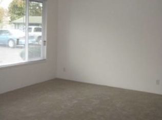882 SE 11th Ave APT 1, Hillsboro, OR 97123