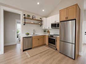 184 Pond Rd, Campton, NH