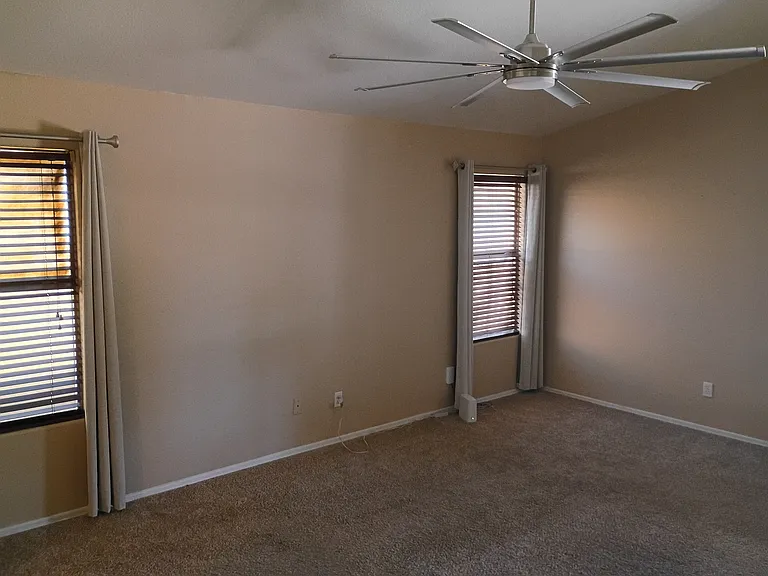 2013 E Willow Wick Rd — Photo 28