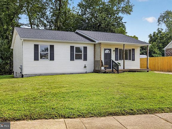 4th image of 5 Dorsey Ln