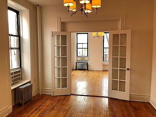 4th image of 184 W 10th St APT 4A