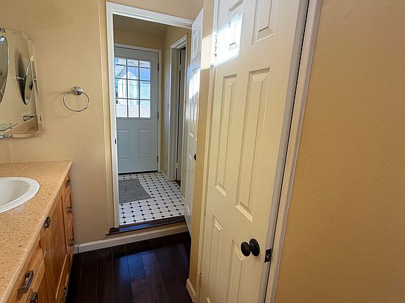 4th image of 311 N Colorado Pl