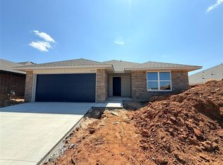 21236 SE 31st St, Harrah, OK 73045