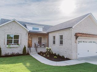 1025 Secretariat Dr, Mount Juliet, TN 37122