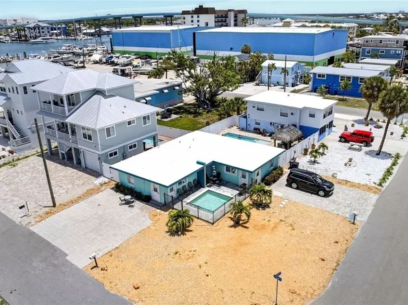 412 Harbor Ct, Fort Myers Beach, FL 33931
