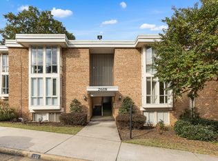 2618 Redcoat Dr APT 1B, Alexandria, VA 22303