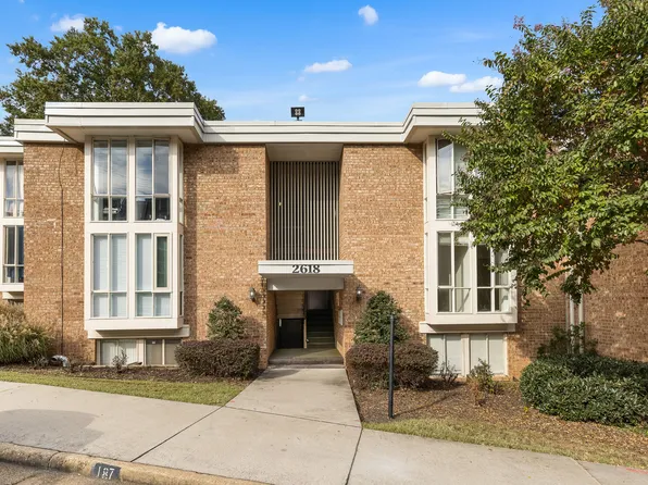 2618 Redcoat Dr APT 1B, Alexandria, VA 22303
