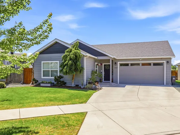 1956 Layla Dr, Medford, OR 97501
