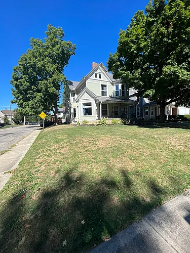 401 N Main St Photo 1