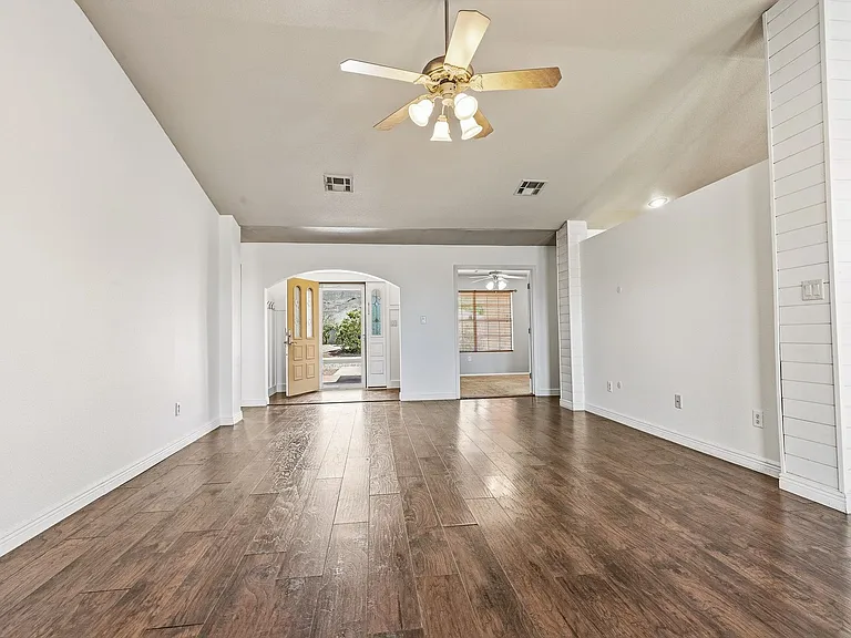 1441 Arroyo Seco — Photo 4