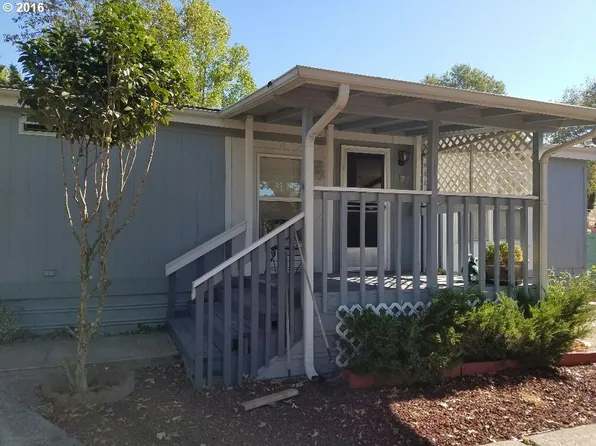 111 NE Brosi Orchard Rd, Winston, OR 97496
