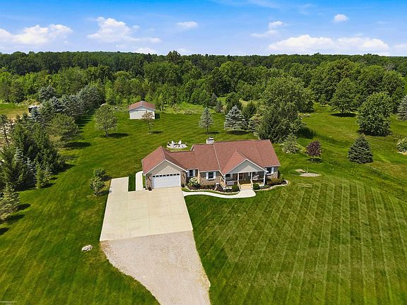 2nd image of 3156 Howland Rd
