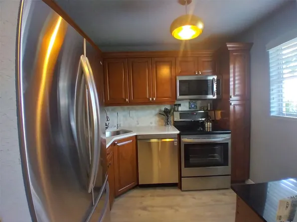 8390 Lagos De Campo Boulevard #203, Tamarac, FL 33321