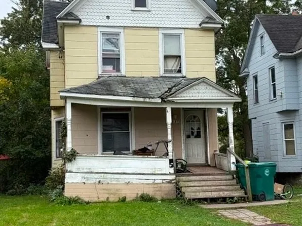 1875 Pierce Ave, Niagara Falls, NY 14301