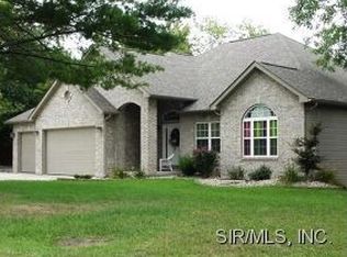 1024 Bermuda Dr, Edwardsville, IL 62025