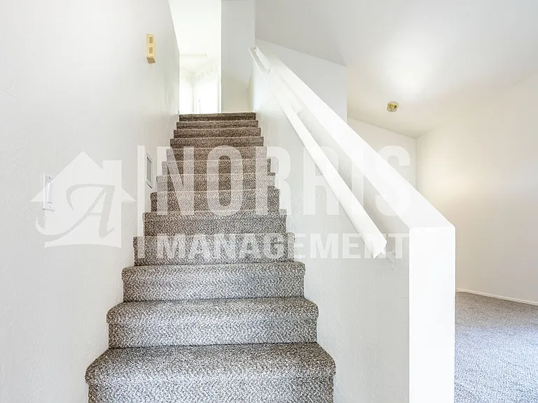 1632 E Cardinal Dr — Photo 26