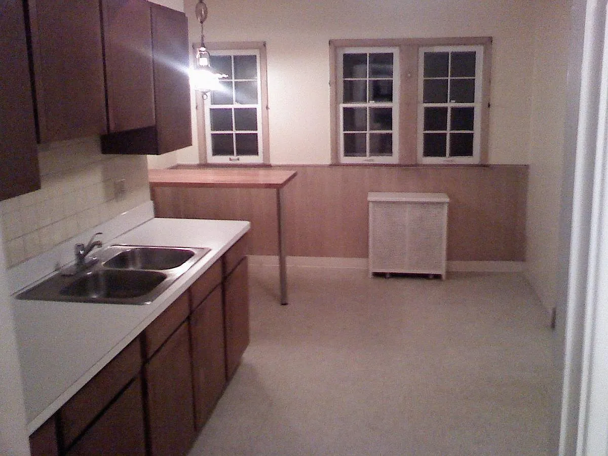 18507 Newell Road — Photo 2
