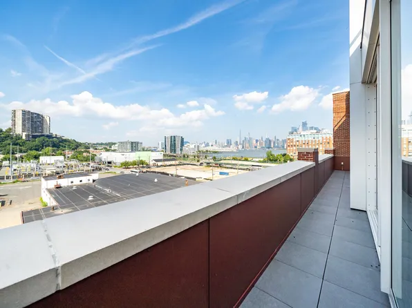 1427 Grand Street image 19 of 22