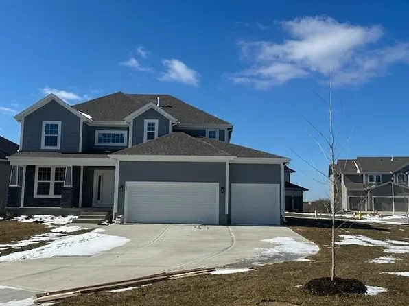 129 N Singletree St, Olathe, KS 66061