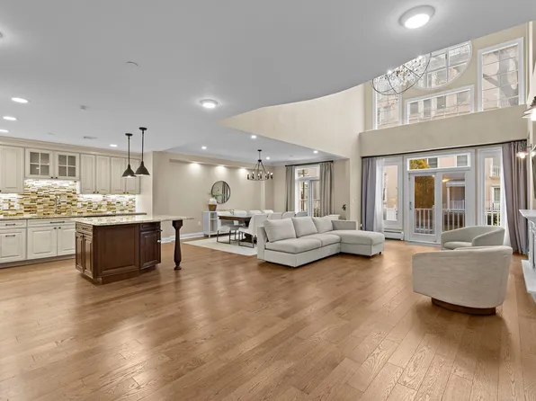 208 Shearwater Ct West image 7 of 44