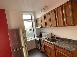 301 E 8th Ave #4, Homestead, PA 15120