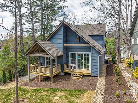 4th image of 551 Fisher Rd