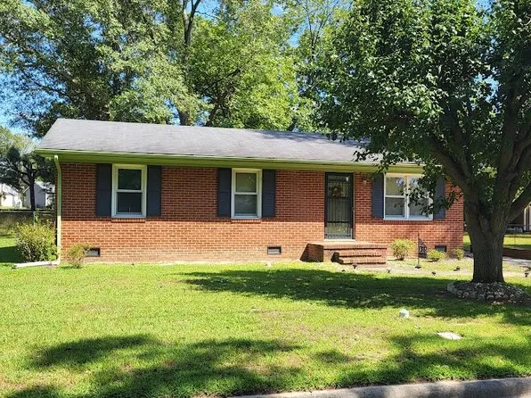 815 Brake St, Nashville, NC 27856