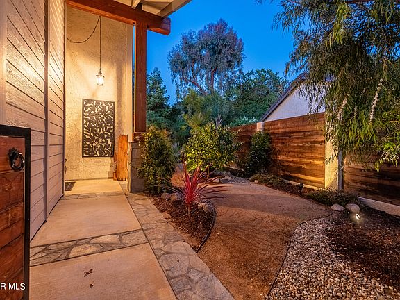 3rd image of 3438 Trailview Ct