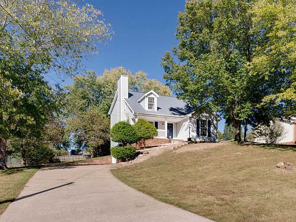 2nd image of 725 Clayton Dr