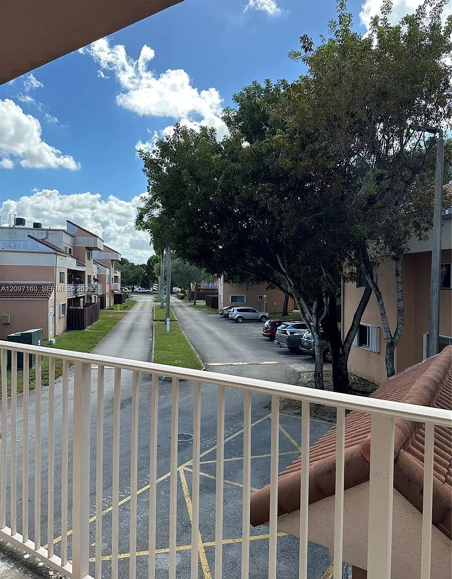 The Seasons Villas & Thms — Photo 1