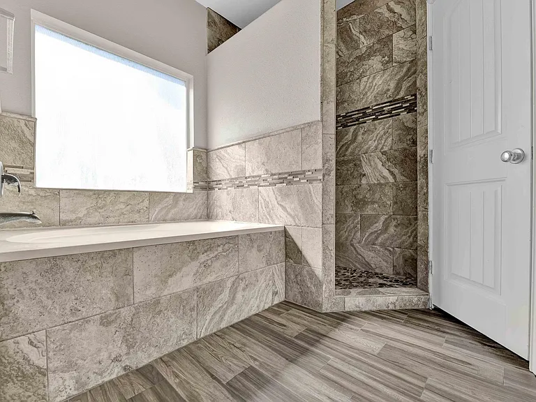 4418 Legends Bay Dr — Photo 9