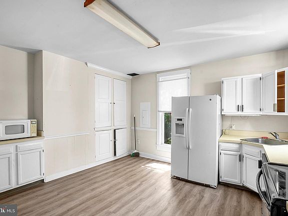 2nd image of 156 Main St