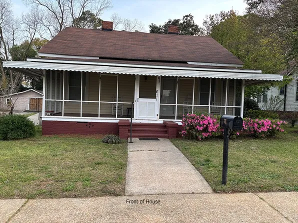 611 S 4th St, Lanett, AL 36863