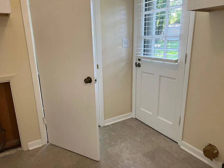 1711 Pennylane SE — Photo 4