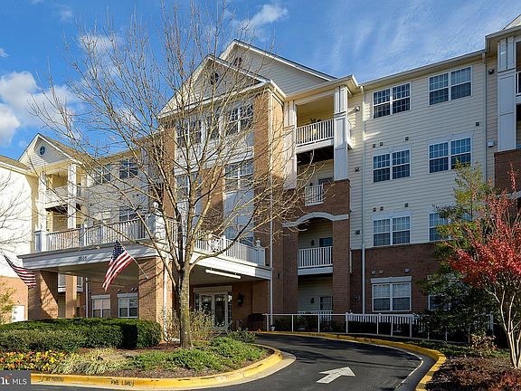 3rd image of 2605 Chapel Lake Dr APT 311