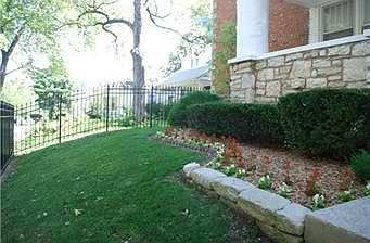 5th image of 4227 Oak St