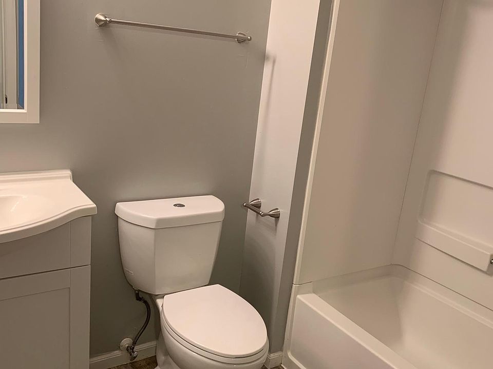 1st image of 2559 Meadow Lakes Dr