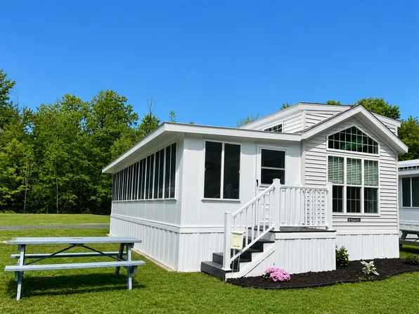 348 Rainbow Shores Rd #T3, Pulaski, NY 13142