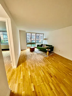 Rented by Cushman & Wakefield (Management) | media 14