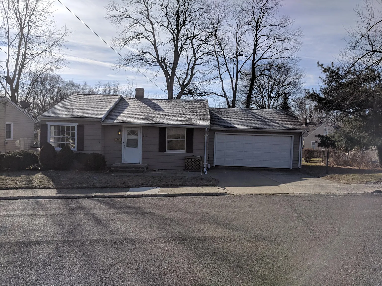 212 Monroe St photo 1