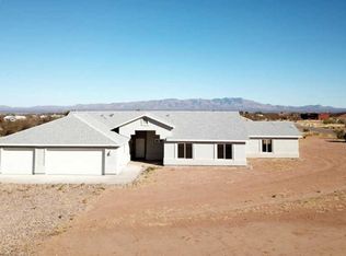 6301 S Simba Dr, Hereford, AZ 85615