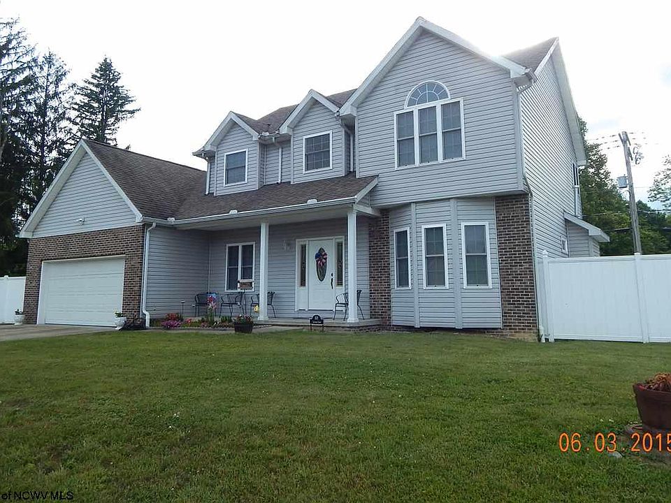 1st image of 101 Lucinda Ln