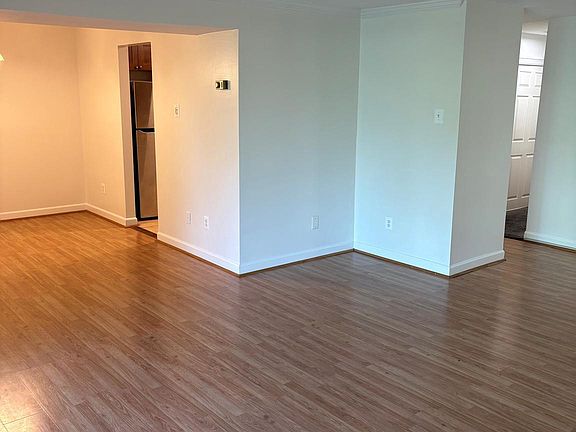 2nd image of 19032 Mills Choice Rd APT 2