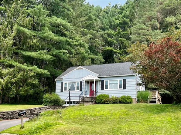 4 Bugbee Rd, Oneonta, NY 13820