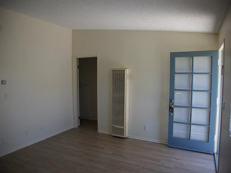 917 E Gutierrez St #917B — Photo 3