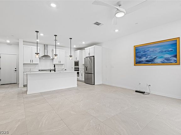 4th image of 11395 Peak Landing Ave